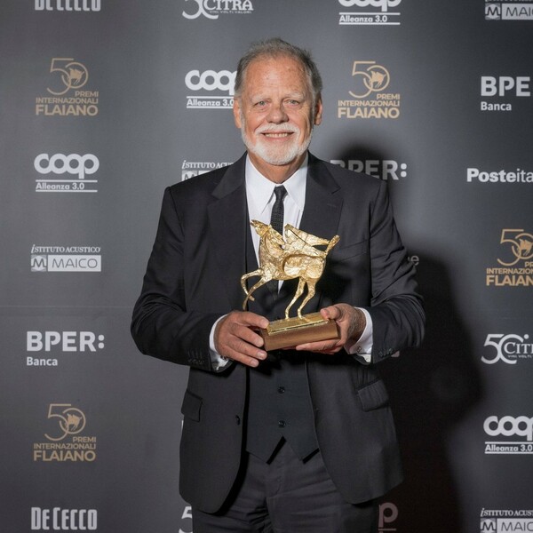 Taylor Hackford Backdrop